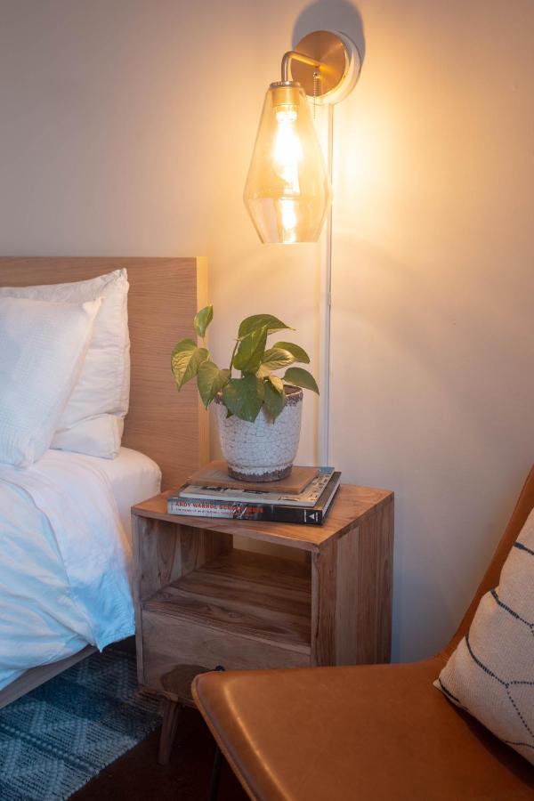 Апартаменты Inquirer Studio, Private Studio, Center City, Contactless Check-In Филадельфия Экстерьер фото
